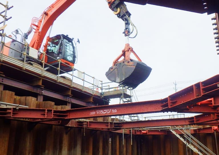 鈴木土建株式会社スタッフ